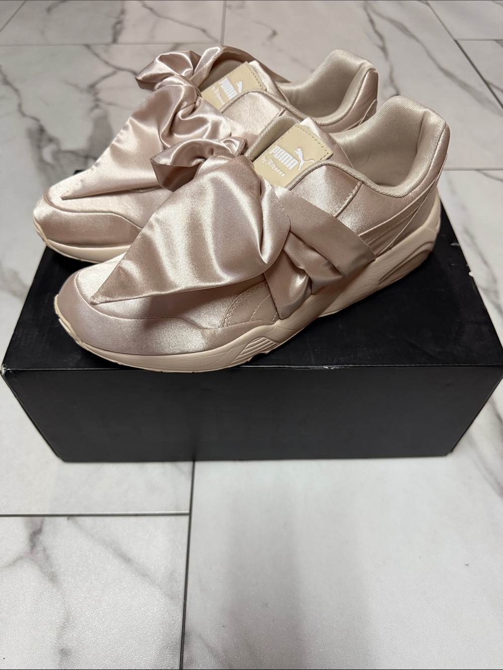 Fenty Rihanna Puma Women's Satin Bow Sneakers Size 9